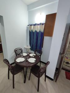Gallery image of Shri Sai Apartment AC in Mettuppālaiyam