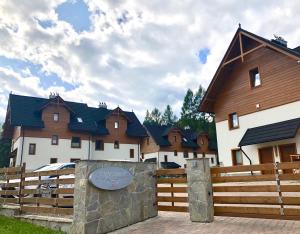 Το κτήριο όπου στεγάζεται  το διαμέρισμα