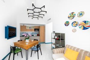 Kuchyň nebo kuchyňský kout v ubytování Hotel Eden Roc