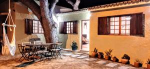 Gallery image of Beach Tree House in Porto Santo