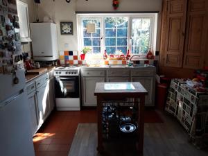 Dapur atau dapur kecil di rosedale cottage