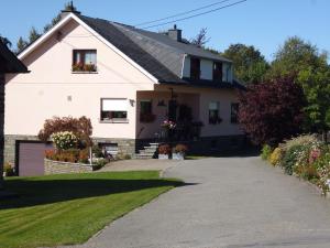 Gallery image of Eifel Lodge in Butgenbach