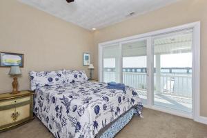 Imagen de la galería de Water Front Delight On The Bay Home, en Norfolk