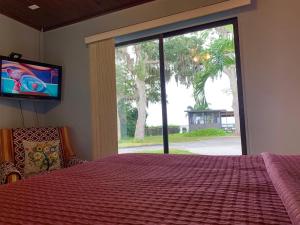 Gallery image of Lakeside Inn and Cafe in Saint Cloud +97 photos