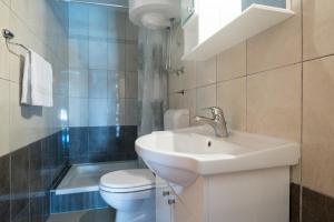Kupaonica u objektu Apartments Darden Još 27 fotografija