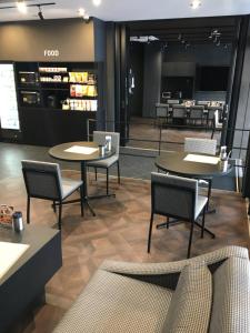 Istumisnurk majutusasutuses Nagoyaeki Access Hotel