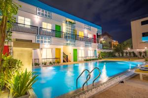 Bazén v ubytování Glow Inn Siem Reap nebo v jeho okolí
