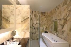Bagno di The Guest Hotel & Spa