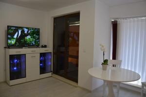 Imagen de la galería de Unbeatable Location: New Lux Apartment Varna beach, en Varna