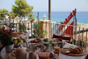 Afbeelding uit fotogalerij van Poseidone Sea Apartment Taormina in Mazzeo
