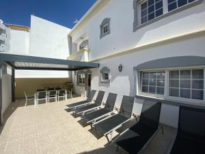 Photo de la galerie de l'établissement Villa Coracao Jacuzzi - 200m Beach & Sea View, à Albufeira