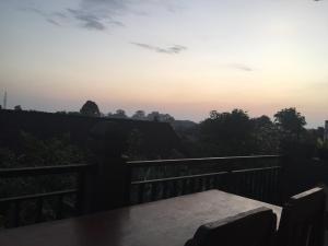 Ein Balkon oder eine Terrasse in der Unterkunft Kenari House