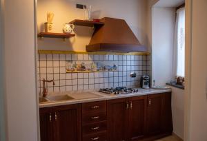 Η κουζίνα ή μικρή κουζίνα στο Solimena House +31 φωτογραφίες