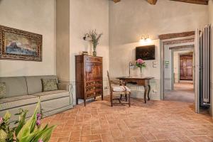 A seating area at Antica Locanda San Pietro