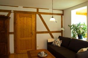 Ein Sitzbereich in der Unterkunft Wohnung 5 Haus Borgwardt