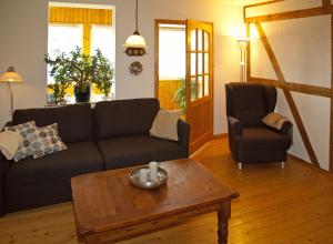 Ein Sitzbereich in der Unterkunft Wohnung 5 Haus Borgwardt