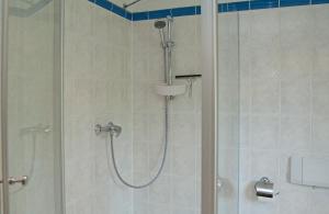Ein Badezimmer in der Unterkunft Wohnung 5 Haus Borgwardt