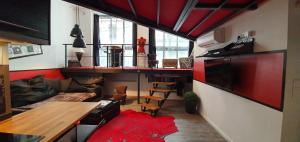 Gallery image of Apartment RED LOFT Lyon Brotteaux-Part Dieu in Lyon