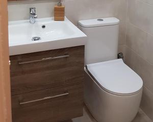 A bathroom at Estudio Rocío
