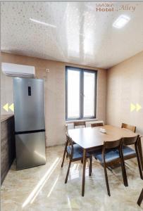 Köök või kööginurk majutusasutuses Hotel Alley