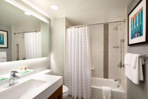 Koupelna v ubytování Hyatt Place Austin Downtown