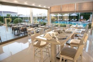 Bazén v ubytovaní Lagaria Hotel alebo v jeho blízkosti