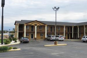Gallery image of Economy Inn & Suites Joplin in Joplin