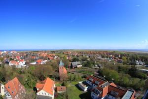 Una vista aérea de Ferienwohnung Bunte Kuh Wangerooge