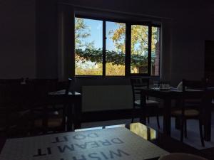 Restaurace v ubytování Continental Hotel