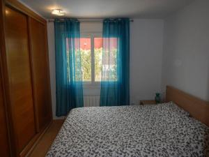 מיטה או מיטות בחדר ב-2-bedroom Villa with pool