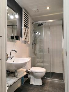 Un baño de ASV Apartments
