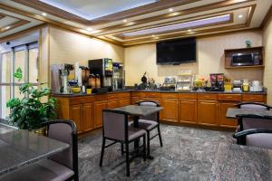 Days Inn by Wyndham Runnemede Philadelphia Area 레스토랑 또는 맛집