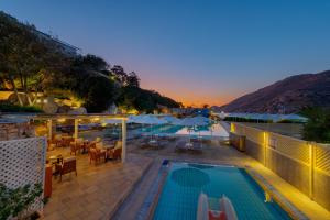 Πισίνα στο ή κοντά στο Dolphin Bay Family Beach Resort