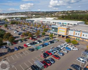 Gallery image of Generous House near The Liberty Stadium in Swansea