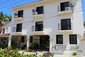 Gallery image of Hotel Arrecife Huatulco Plus in Santa Cruz Huatulco