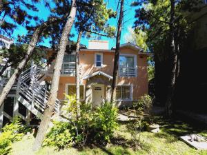 Foto dalla galleria di Cabañas Victoria a Mar de las Pampas Altre 67 foto