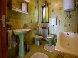 Kúpeľňa v ubytovaní Apartment DARINKA 1