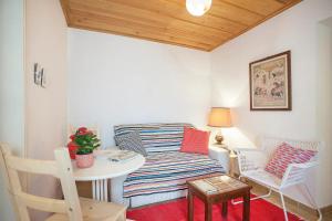 Gallery image of Alfama Charming Apt with 2 Free Bikes By TimeCooler in Lisbon