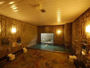 Sundlaugin á Hotel Route-Inn Yokkaichi eða í nágrenninu