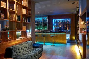 Salon ili bar u objektu Il Decameron Luxury Design Hotel