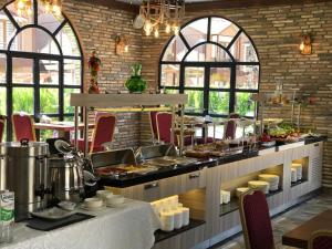Restaurace v ubytování Villa Da Otel