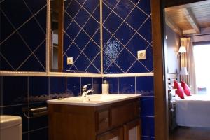Ένα μπάνιο στο Apartamentos La Senda +102 φωτογραφίες