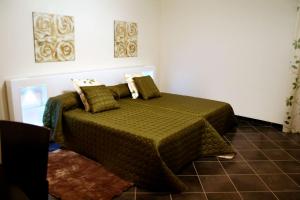 Postel nebo postele na pokoji v ubytování Hostal Mesón Castilla