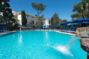Bazén v ubytování Hotel Floridiana Terme nebo v jeho okolí