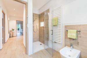 A bathroom at Ferienwohnung Eder