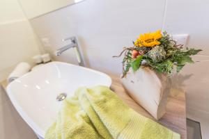 A bathroom at Ferienwohnung Eder