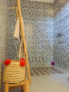 Ett badrum på Coco Canel Marrakech