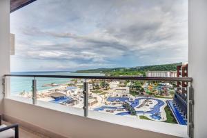 Afbeelding uit fotogalerij van Royalton Blue Waters Montego Bay, An Autograph Collection All-Inclusive Resort in Falmouth