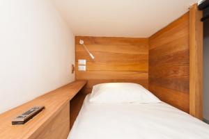 Postel nebo postele na pokoji v ubytování Indie Hostel - Koh Tao