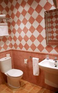 Koupelna v ubytování Hostal Mesón Castilla